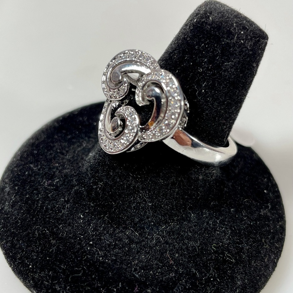 Gorgeous Pave Cubic Zirconia Silver Tone Statement Ring - Size 10 - Picture 3 of 4